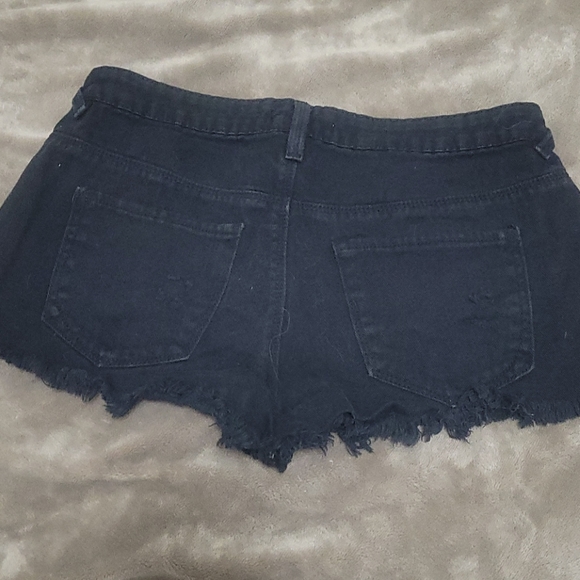 Shorts - Picture 2 of 2